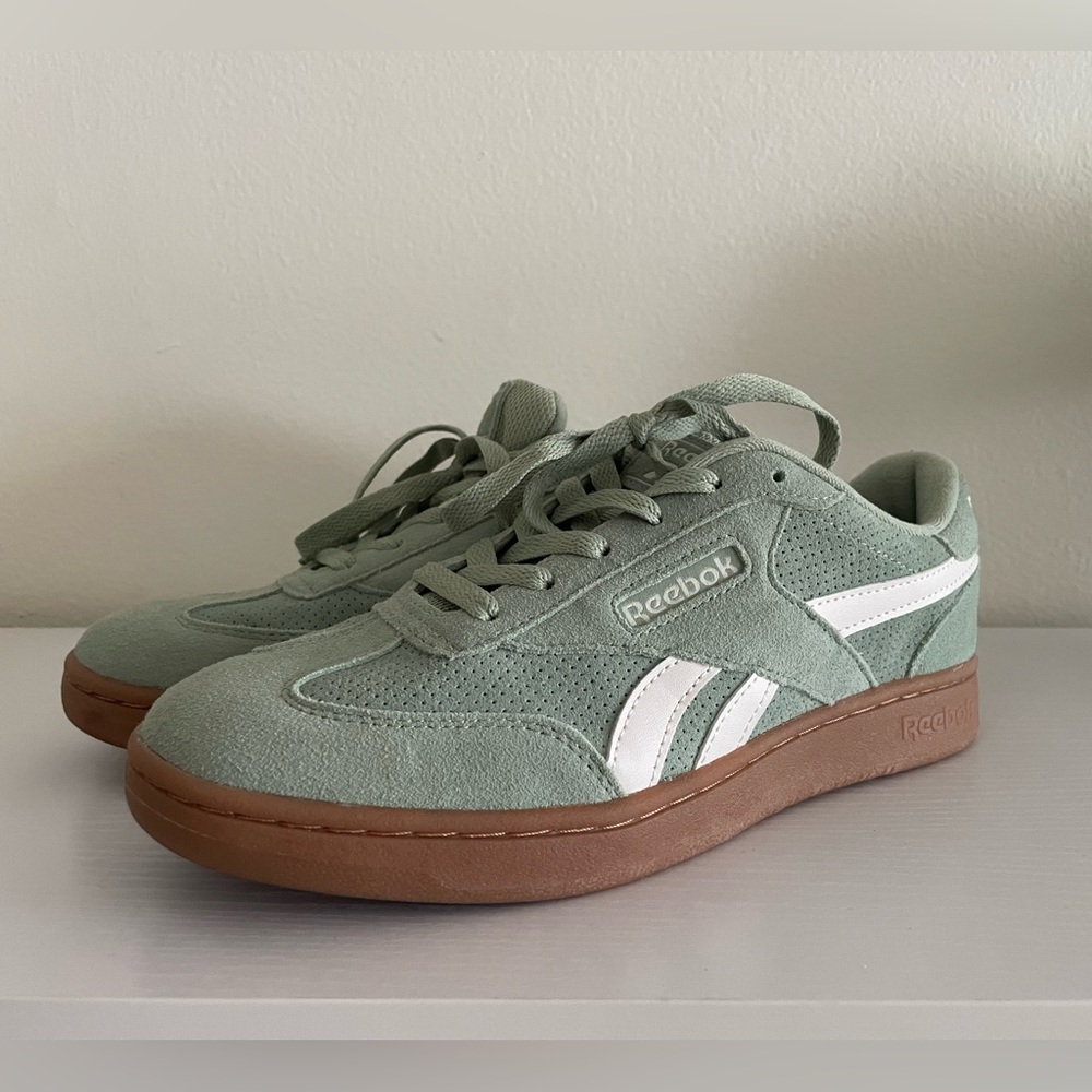 Reebok Forte Lounger – Suede Khaki Green (Size 8 ) sneakers